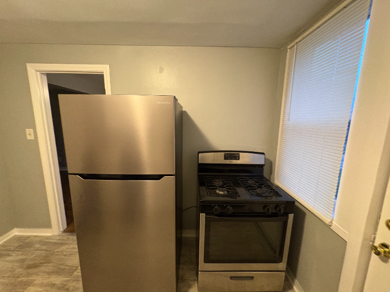 14205 South Wentworth Avenue - Photo 4 of 8