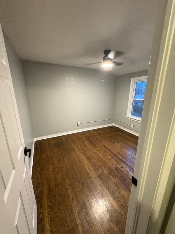 14205 South Wentworth Avenue - Photo 6 of 8