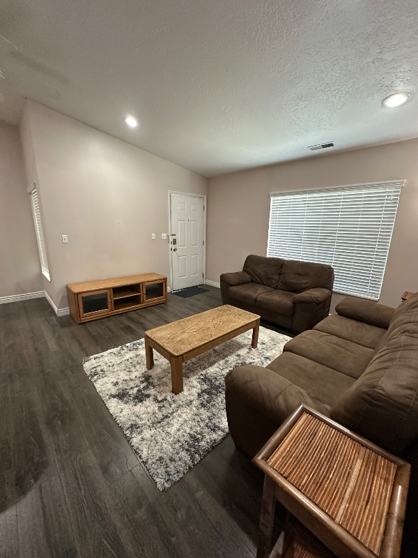 1559 North Riverside Avenue #10 - Photo 4 of 13