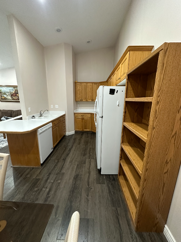 1559 North Riverside Avenue #10 - Photo 6 of 13