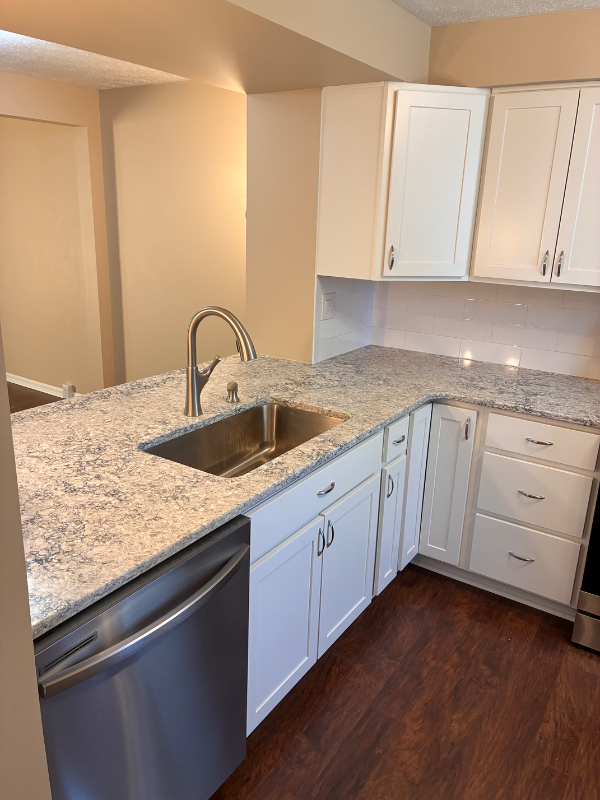 802 Lexington Dr - Photo 3 of 25