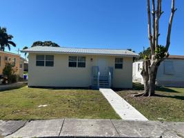 featured image of 371 Banyan Ave #371