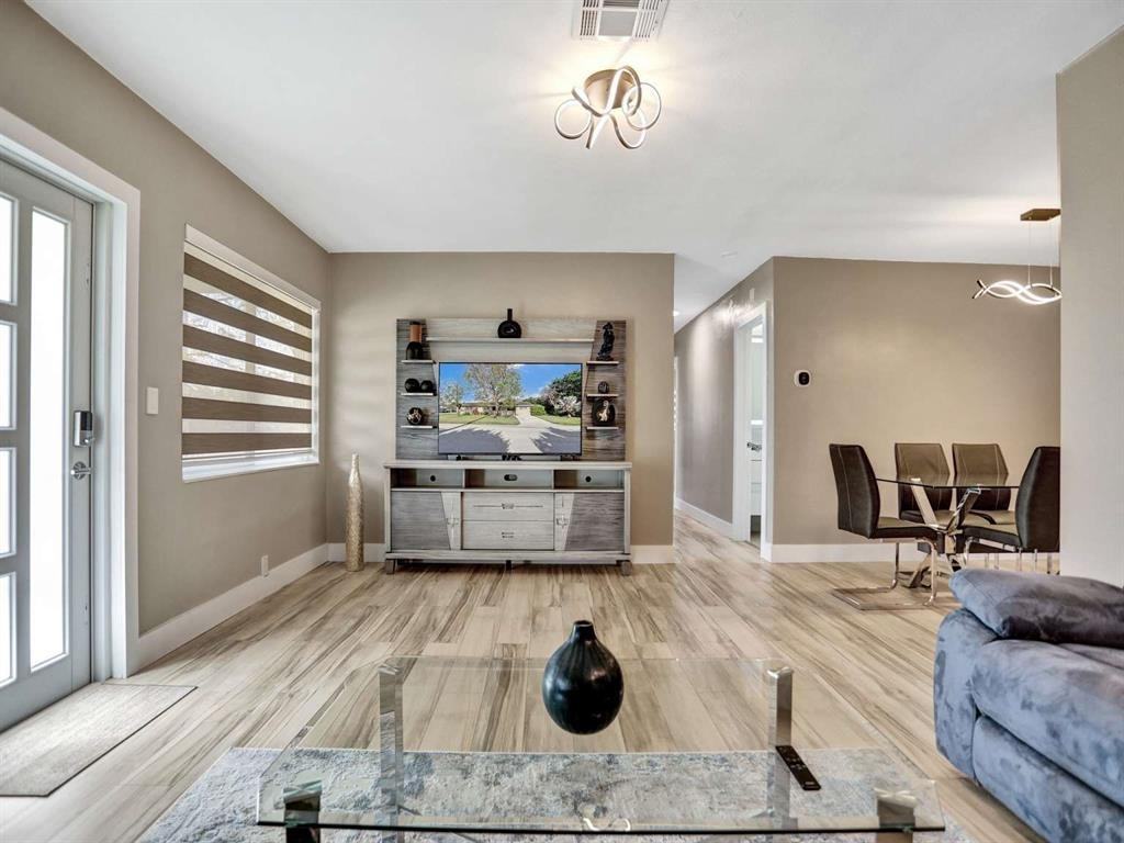 491 Se 23rd Ave #491 - Photo 2 of 23