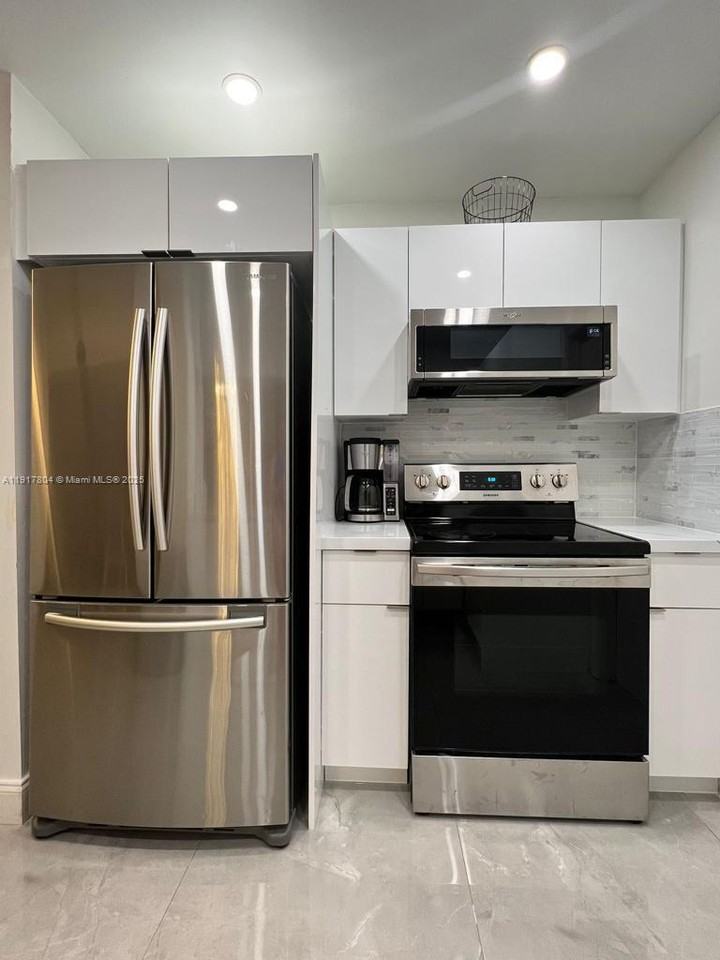 7303 Nw 57th Dr #7303-7303 - Photo 3 of 15