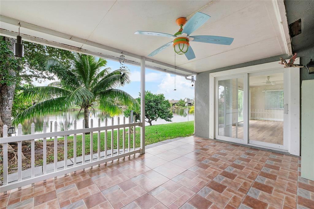 10120 Nw 71st St #10120 - Photo 3 of 26