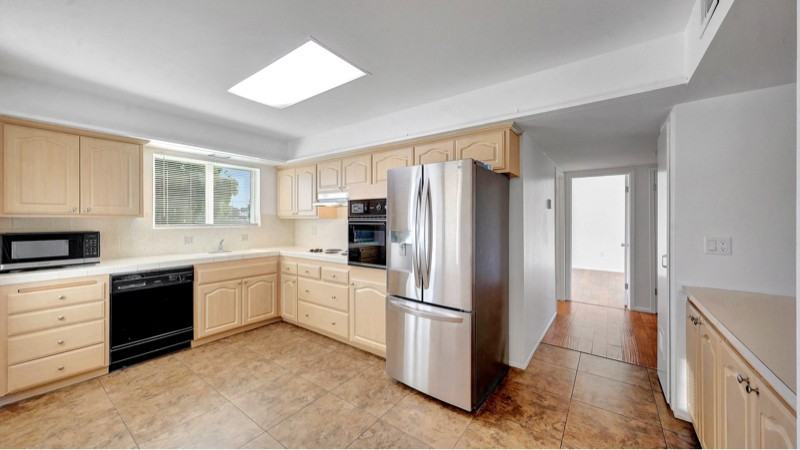 10266 Snead Circle North - Photo 2 of 14