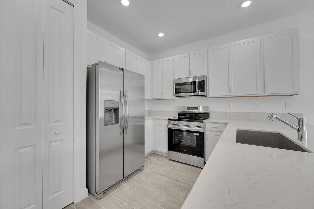 6429 Seabright Ter #6429 - Photo 7 of 22