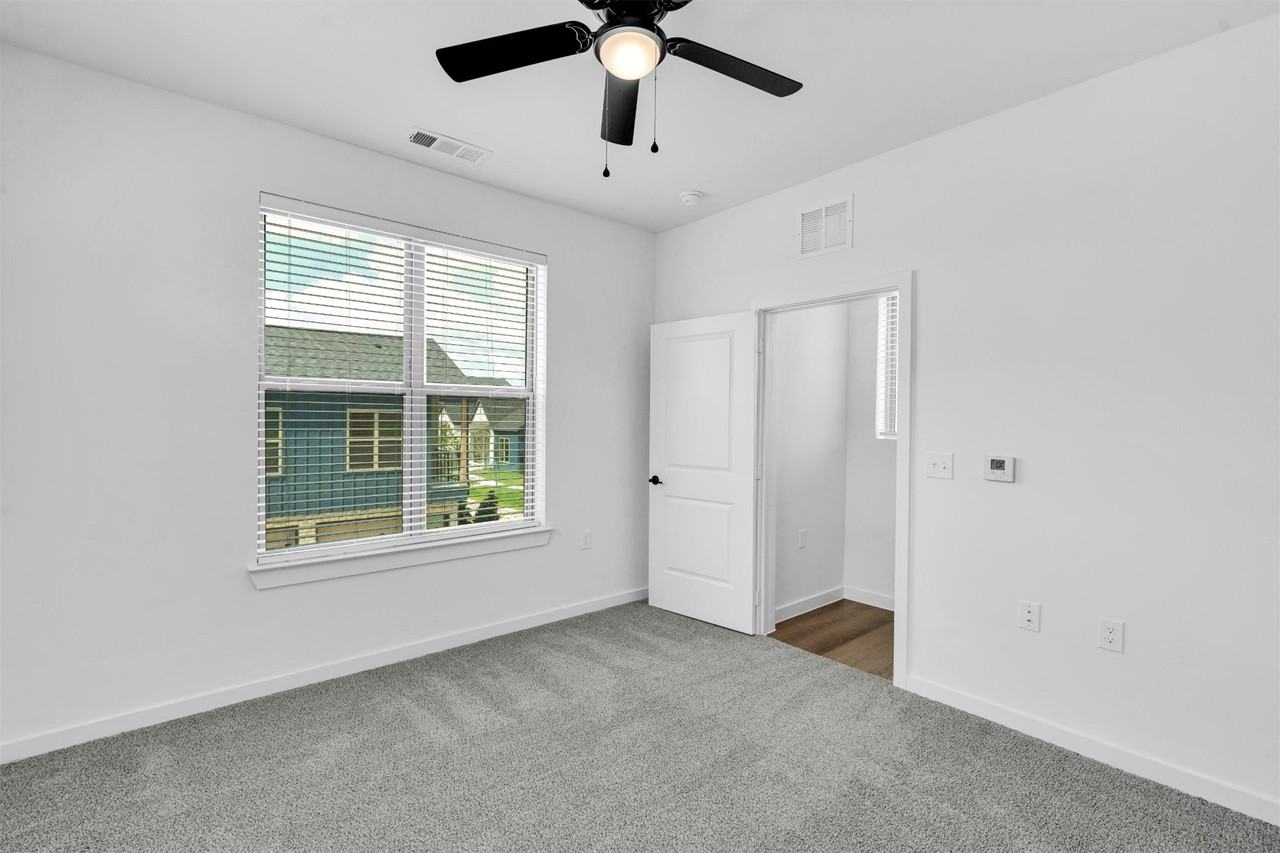 1438 Izzy Lane #1438 - Photo 7 of 38