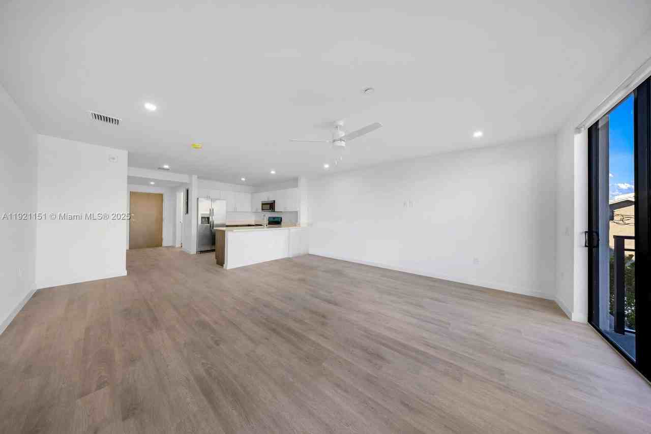 20 Northeast 19th Avenue