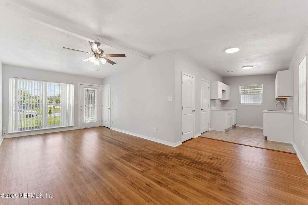 1146 Carthage Drive #1146 - Photo 5 of 23