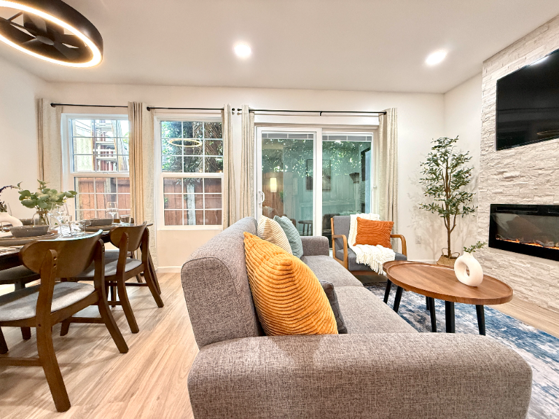 3229 South Sherbourne Drive - Photo 5 of 50