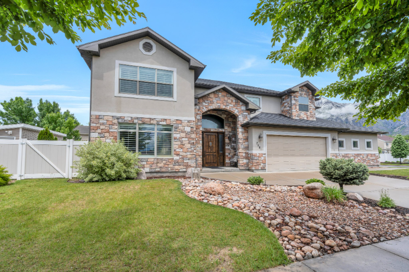 758 Green Road - Photo 2 of 20