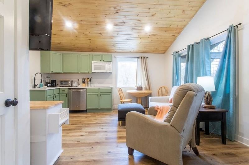 7115 West 71st Street - Photo 5 of 13