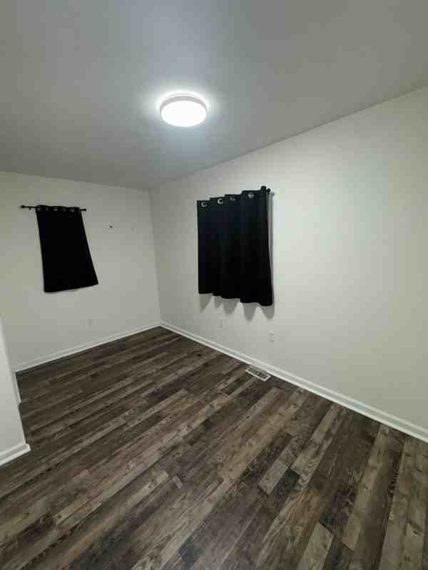 28141 East Broadway #1 - Photo 6 of 10