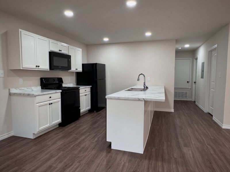 102 Pecan Dr #D - Photo 4 of 11