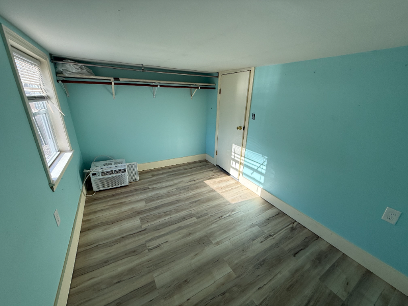 18 L St #B - Photo 5 of 8