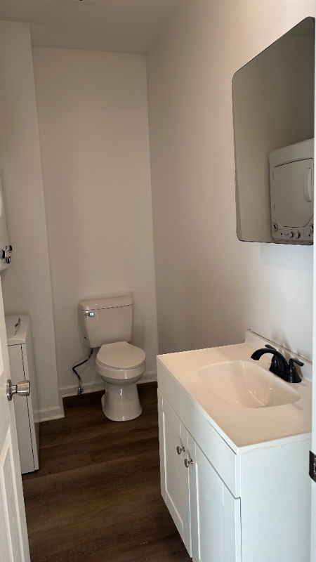 5643 Market St #B - Photo 4 of 11