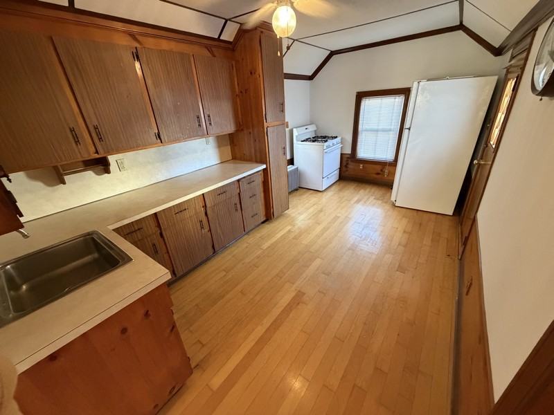 7 Pearl St - Photo 6 of 16