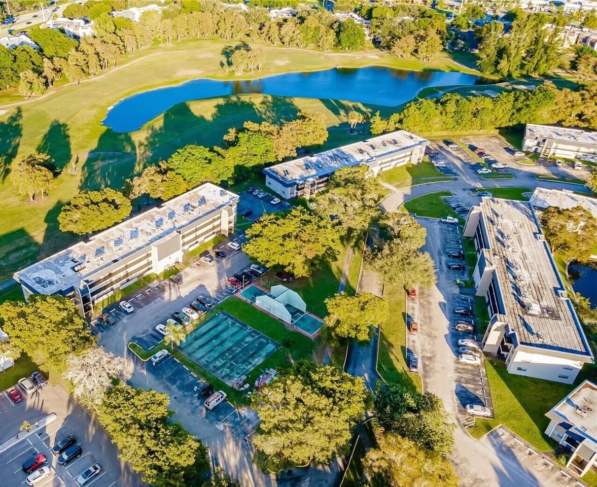 7911 Colony Cir N #7911-305 - Photo 3 of 50