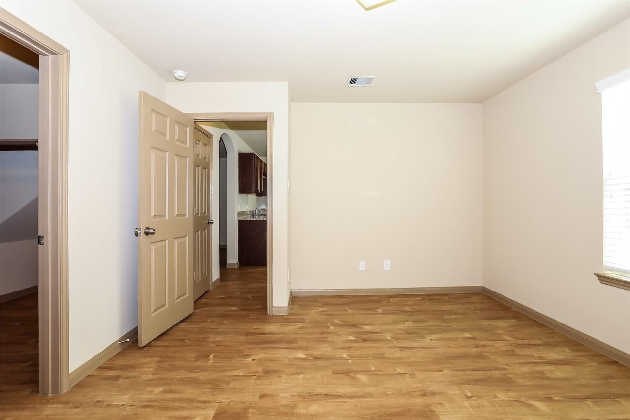 18911 Volga River Drive #18911 - Photo 5 of 14