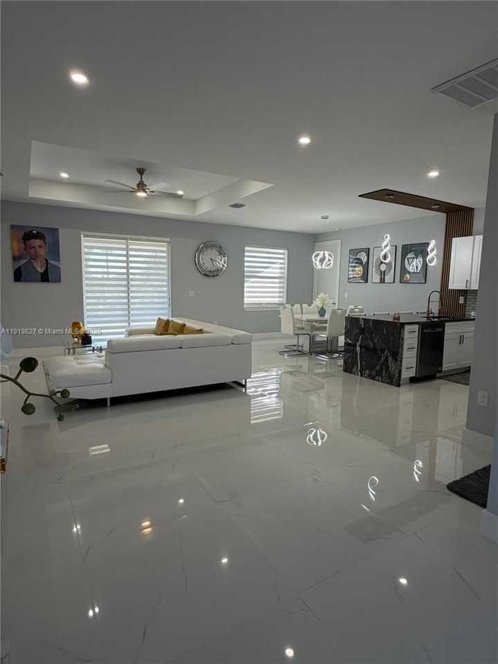 2923 22nd Street Southwest #2923 - Photo 7 of 24