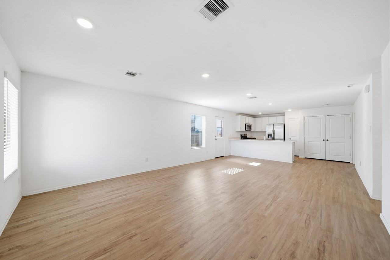 7335 Greenbriar Canyon Ln #7335 - Photo 2 of 10