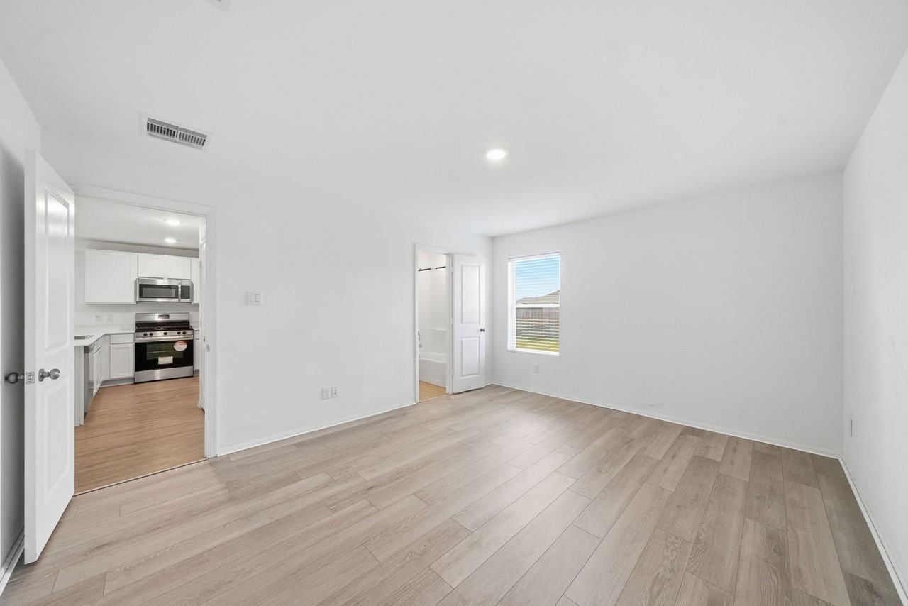 7335 Greenbriar Canyon Ln #7335 - Photo 4 of 10