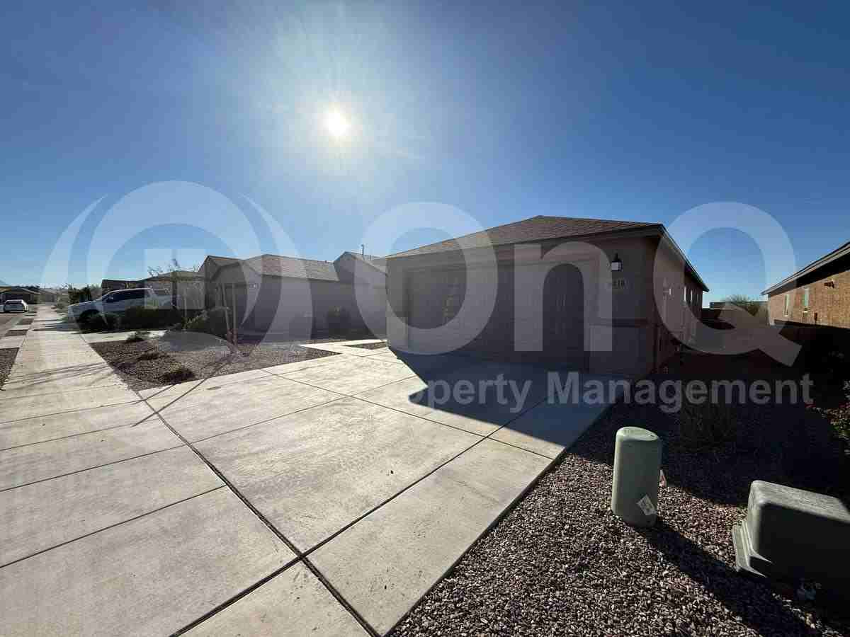 6410 S Ambarella Dr - Photo 3 of 10