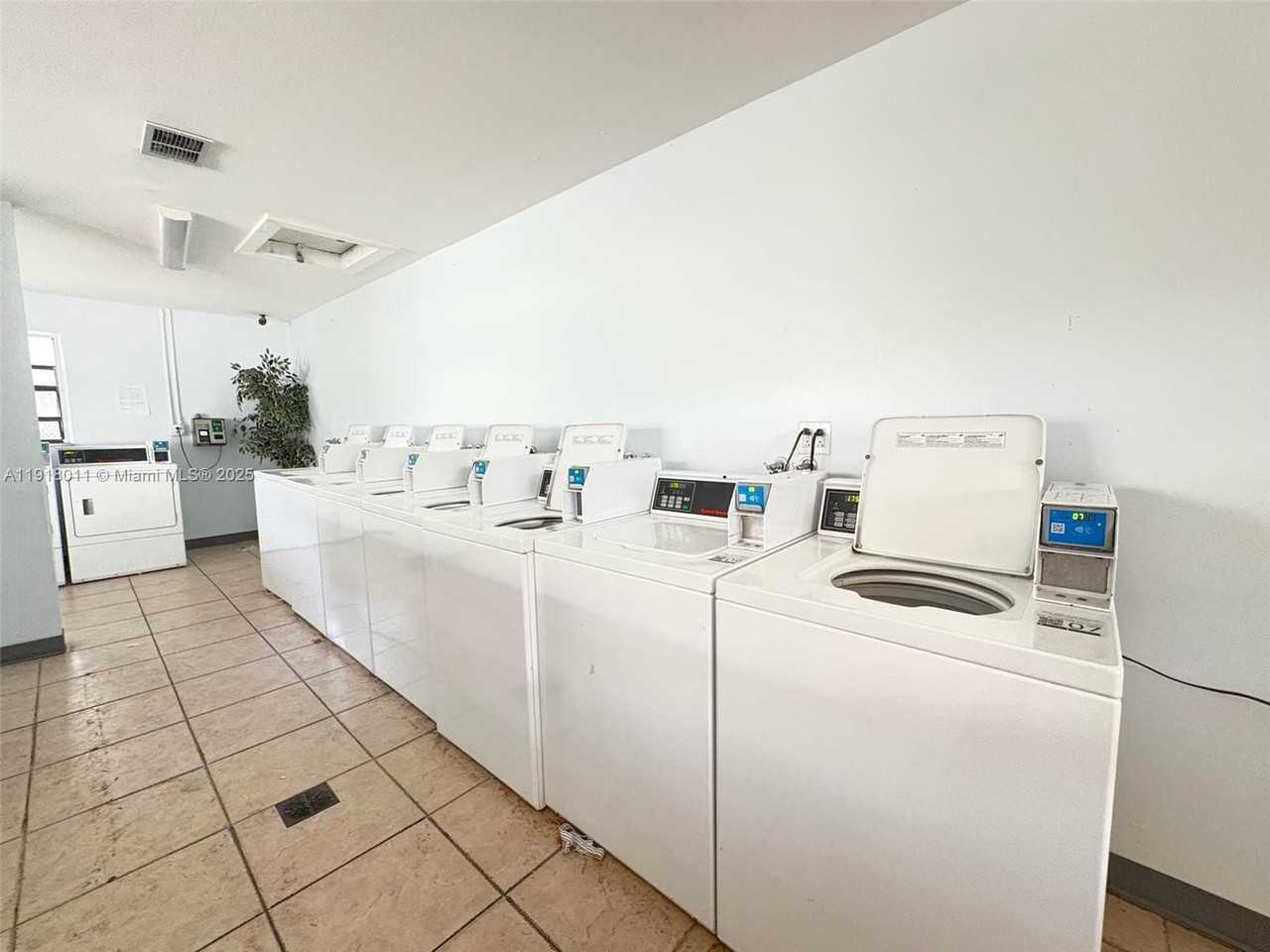 4022 Lakeside Drive #4022-4022 - Photo 2 of 13