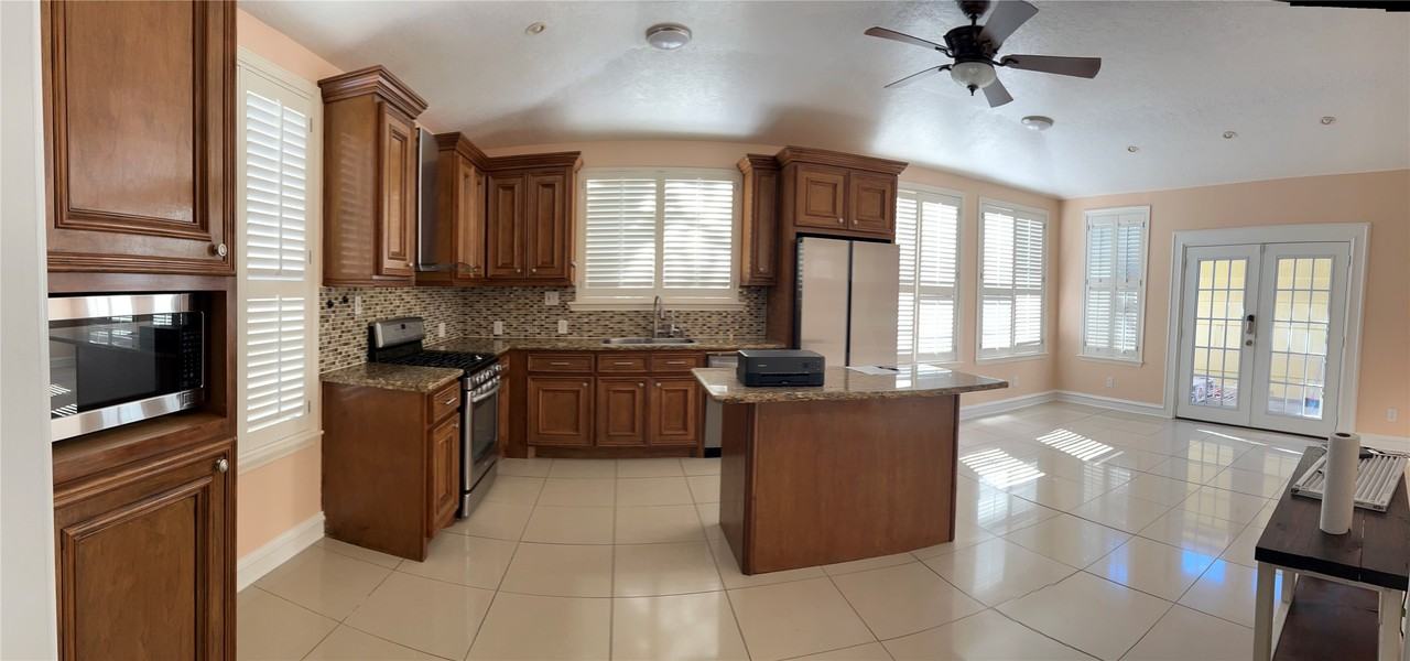 5315 Poinciana Dr #5315 - Photo 4 of 7