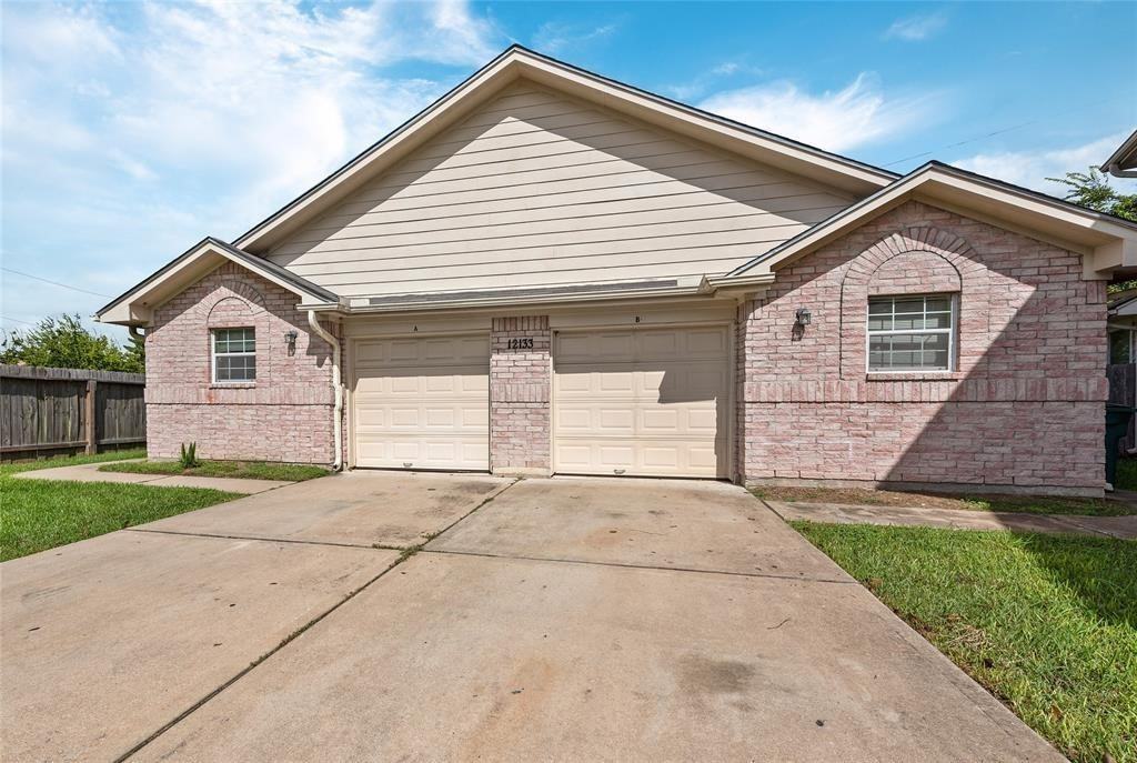 12133 Stone East Drive #12133B - Photo 2 of 6