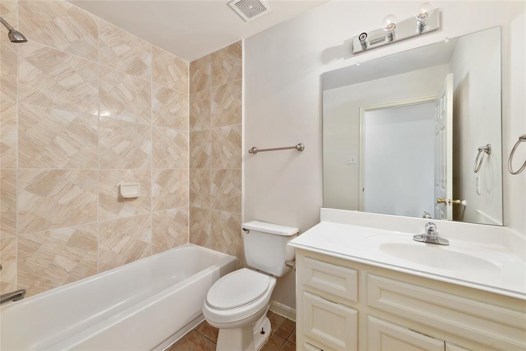 12133 Stone East Drive #12133B - Photo 3 of 6