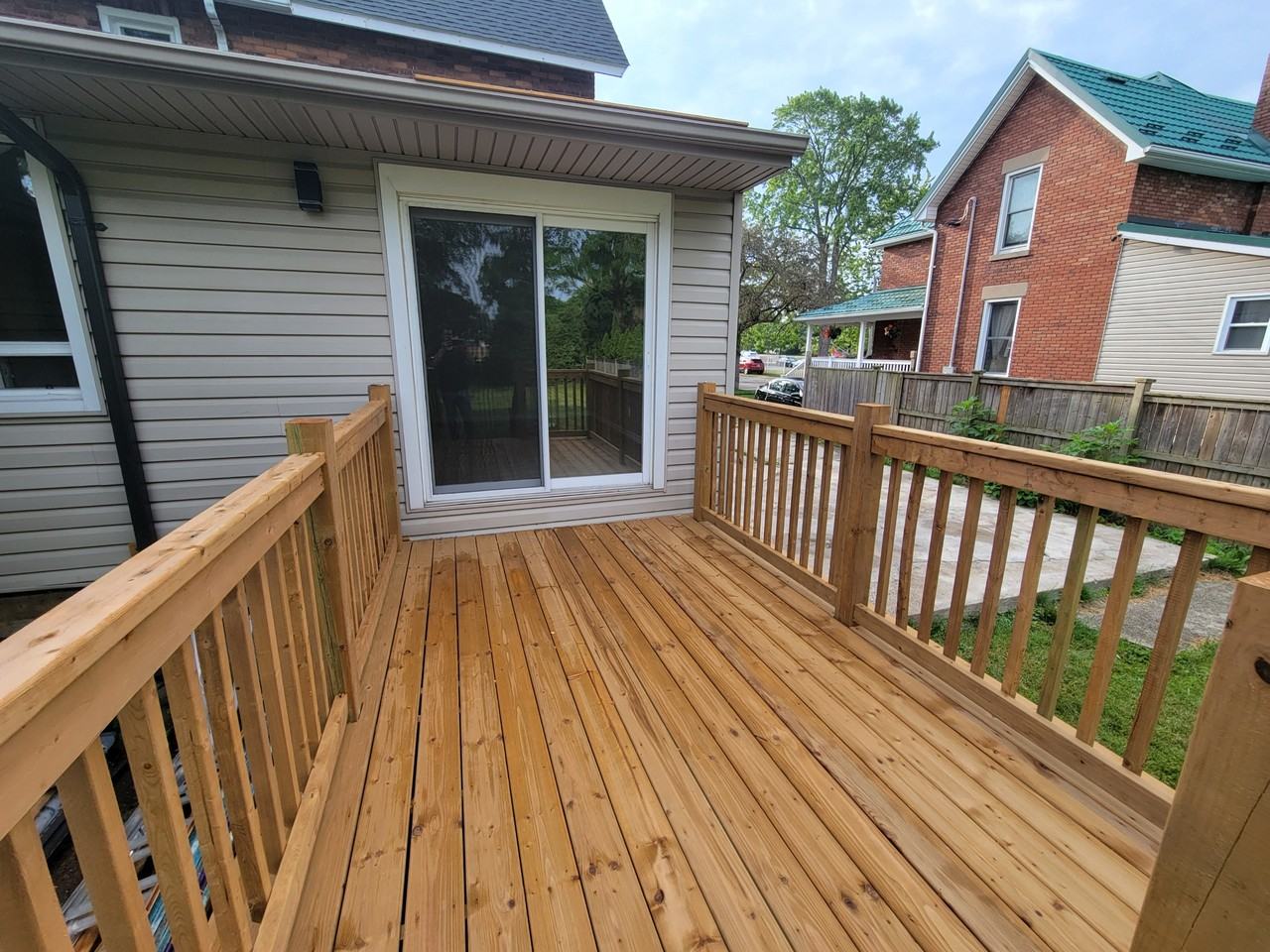 321 Russell St S #A - Photo 2 of 7