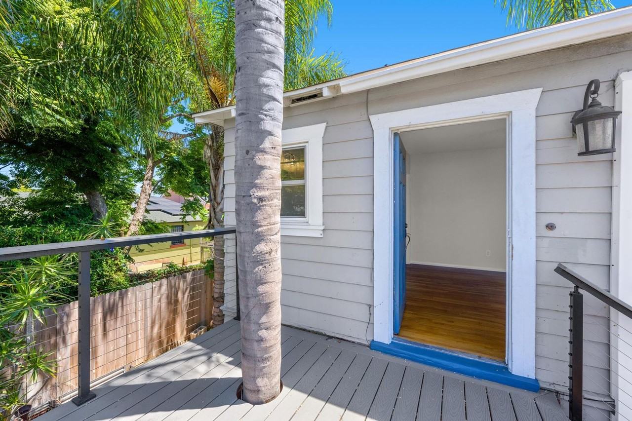 2724 Treat Street - Photo 4 of 23