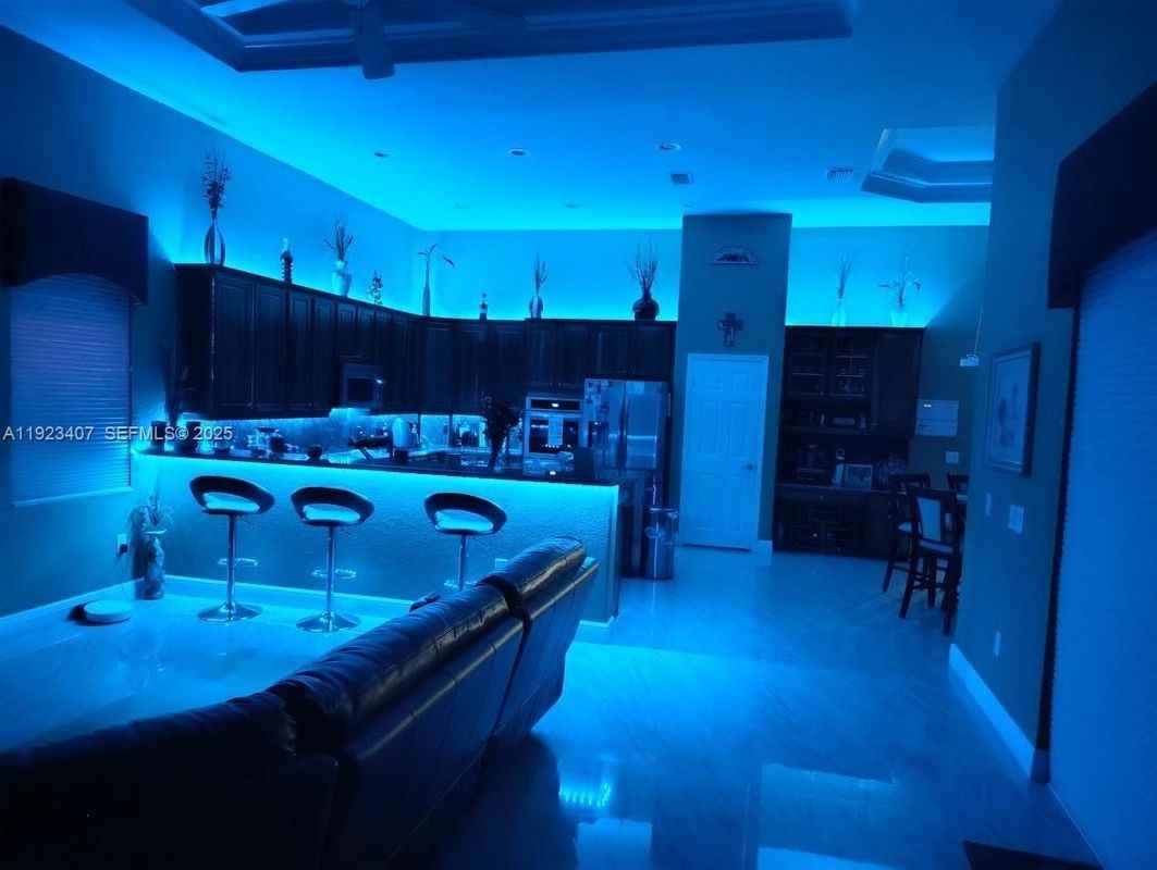 15802 Southwest 15th Street - Photo 5 of 7