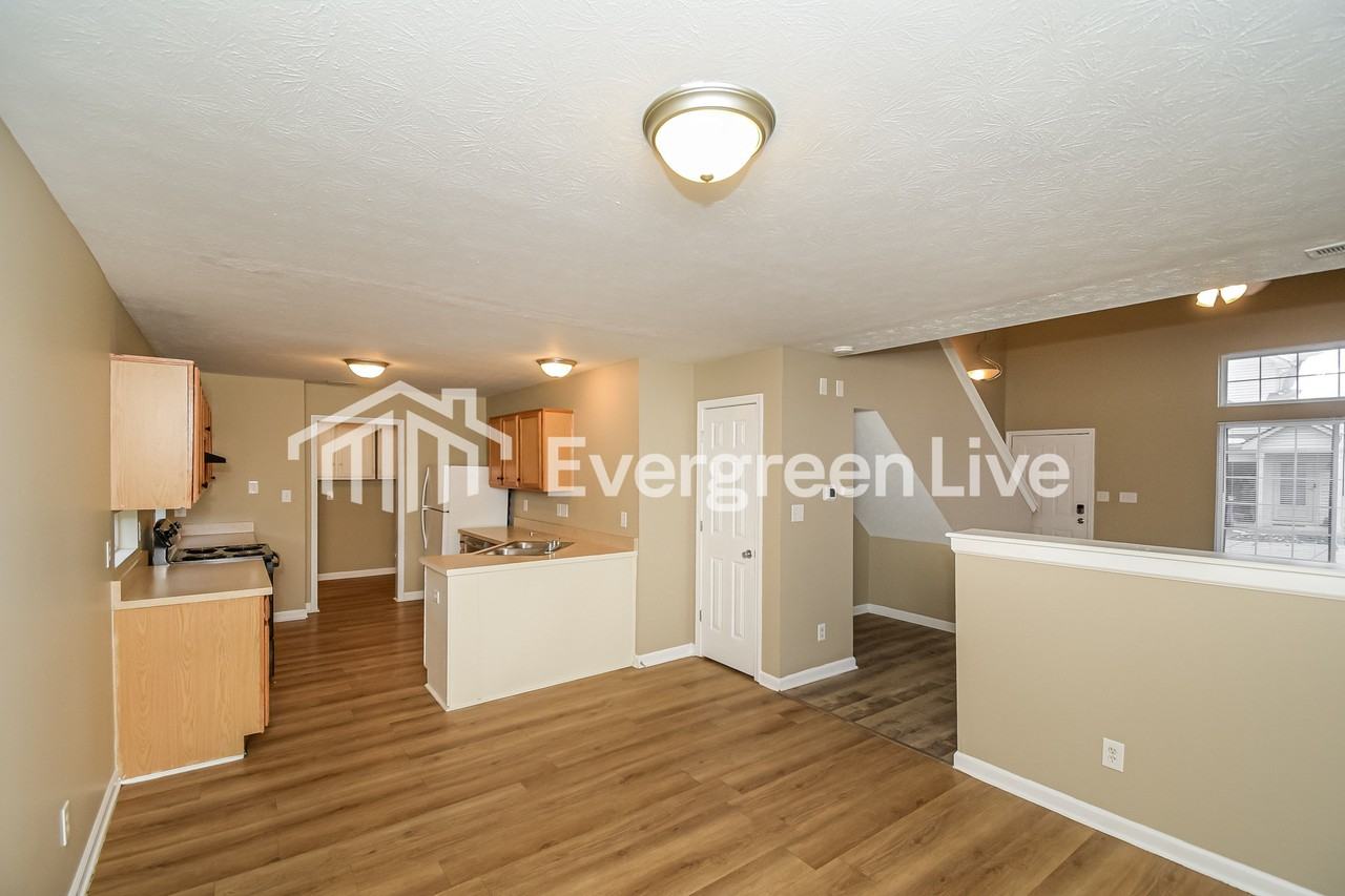 6678 Largo Ln - Photo 5 of 16