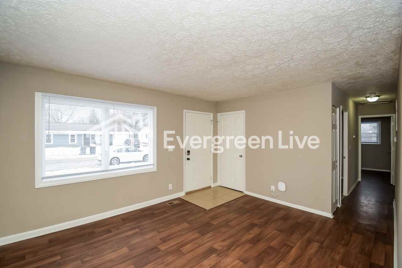 8724 Montery Rd - Photo 3 of 16