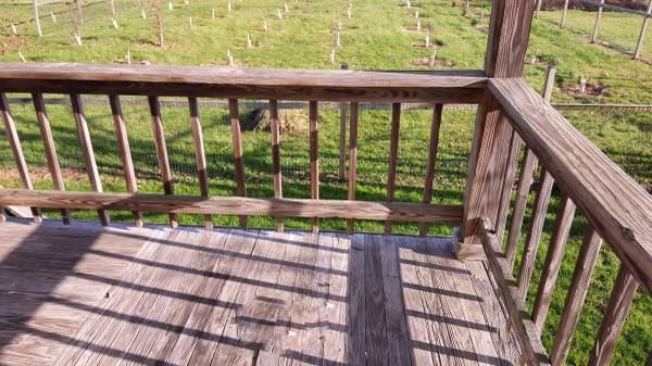 323 Burgess St - Photo 2 of 3