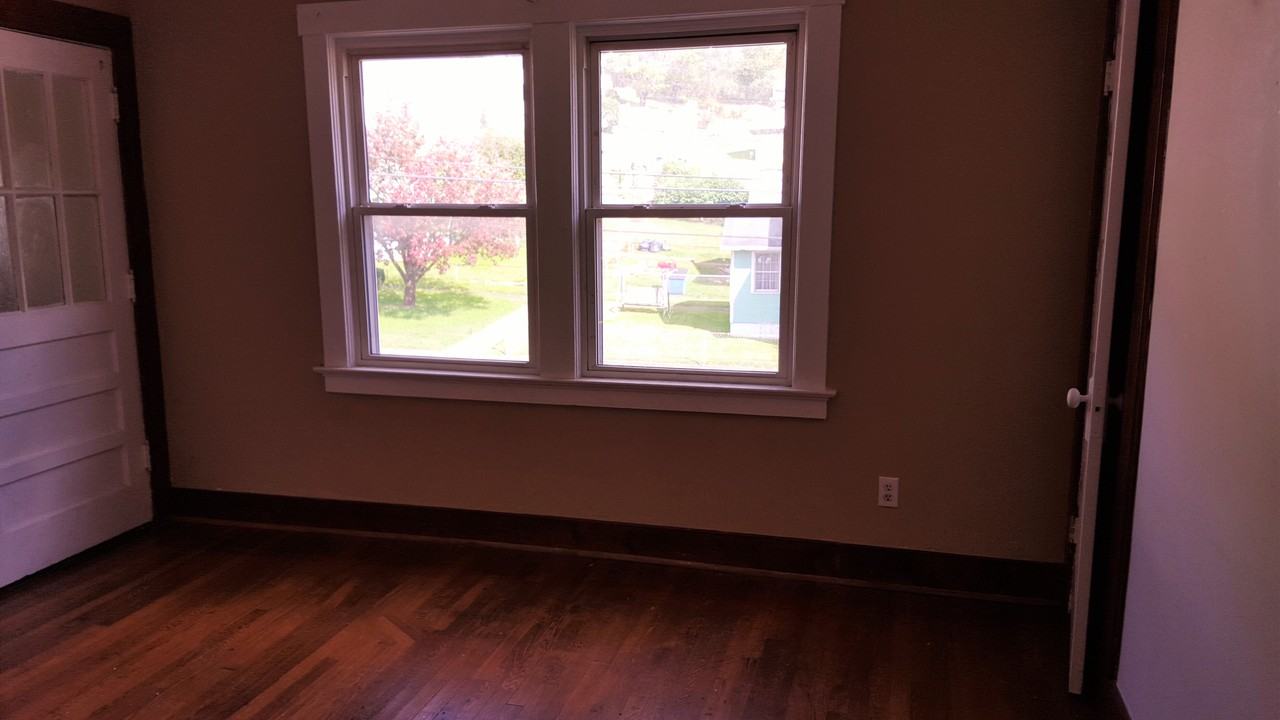 2868 Midland Trail - Photo 3 of 8