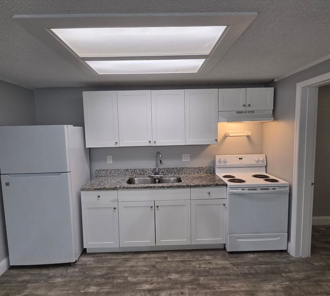 Strawberry - Photo 4 of 27