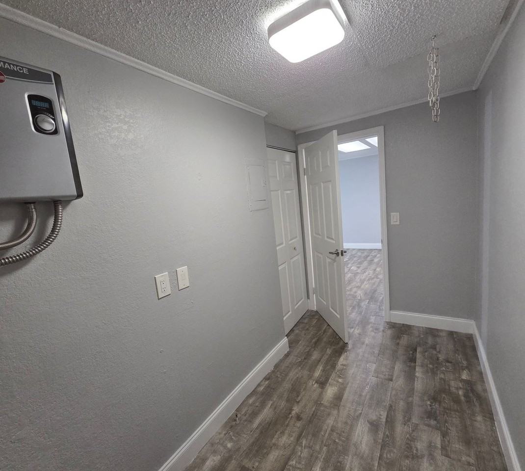 Strawberry - Photo 6 of 27