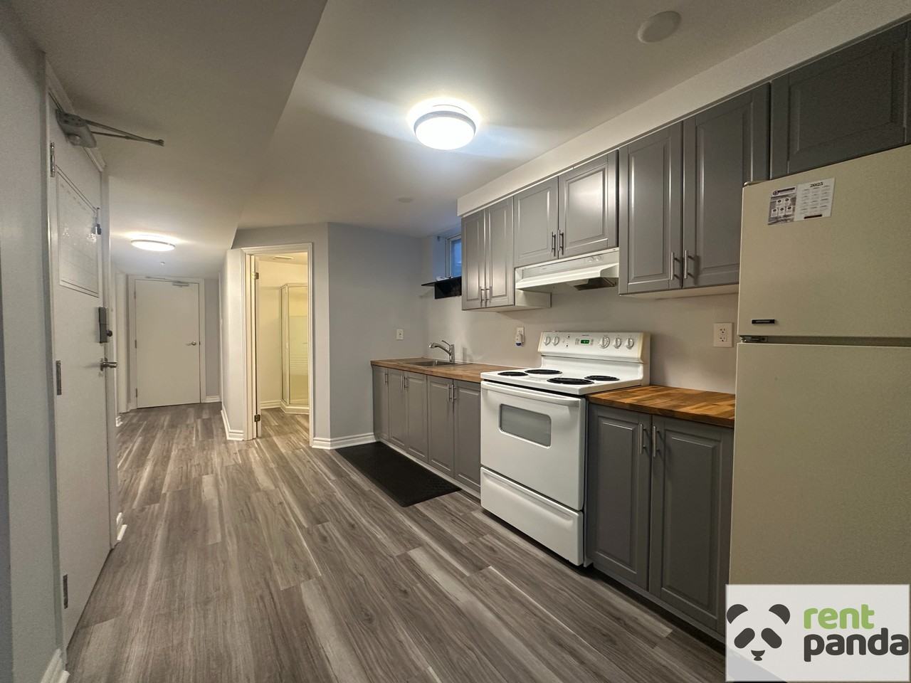 2424 Mountland Dr - Photo 2 of 19