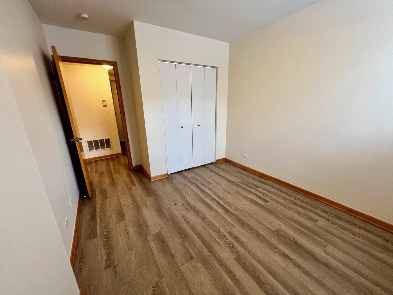 1700 W Greenleaf Ave #G - Photo 7 of 10