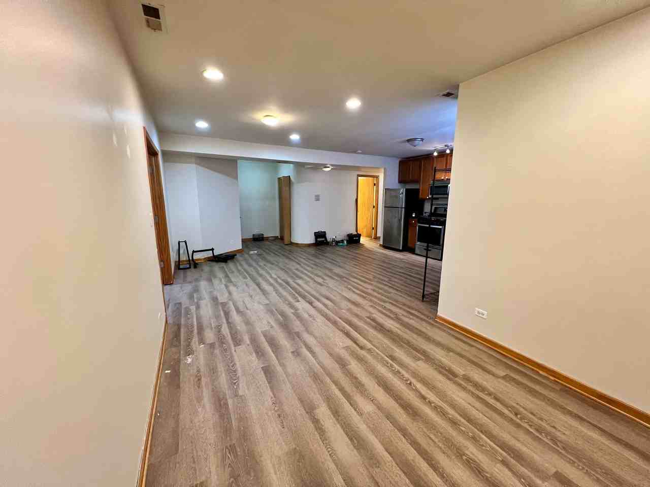 1700 W Greenleaf Ave #G - Photo 4 of 10