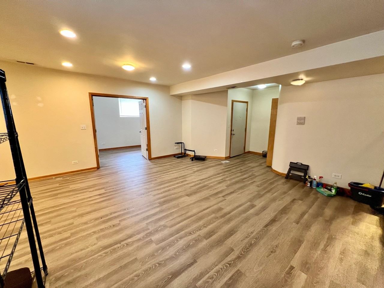 1700 W Greenleaf Ave #G - Photo 5 of 10