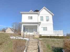 featured image of 606 West 4th Street