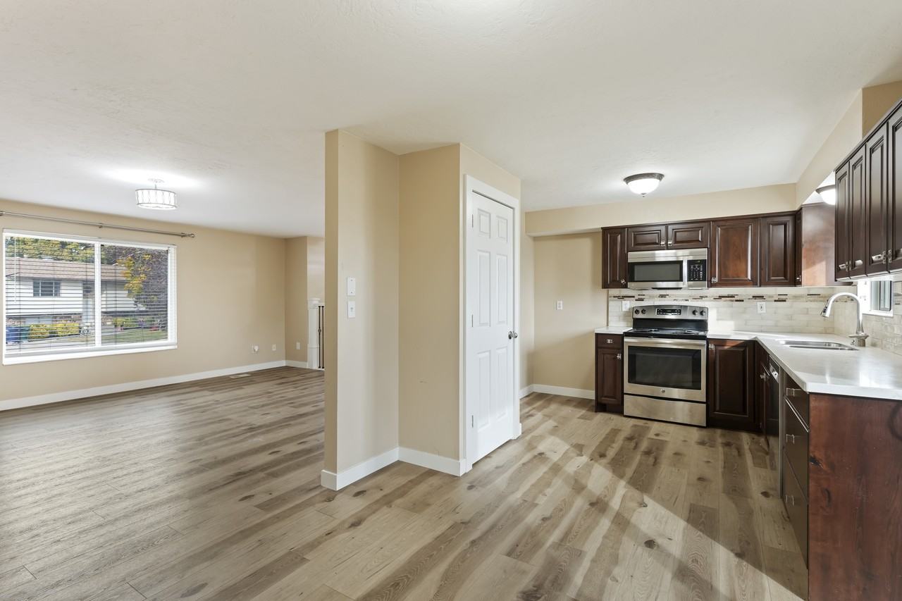 437 W 2400 S #1 - Photo 3 of 30