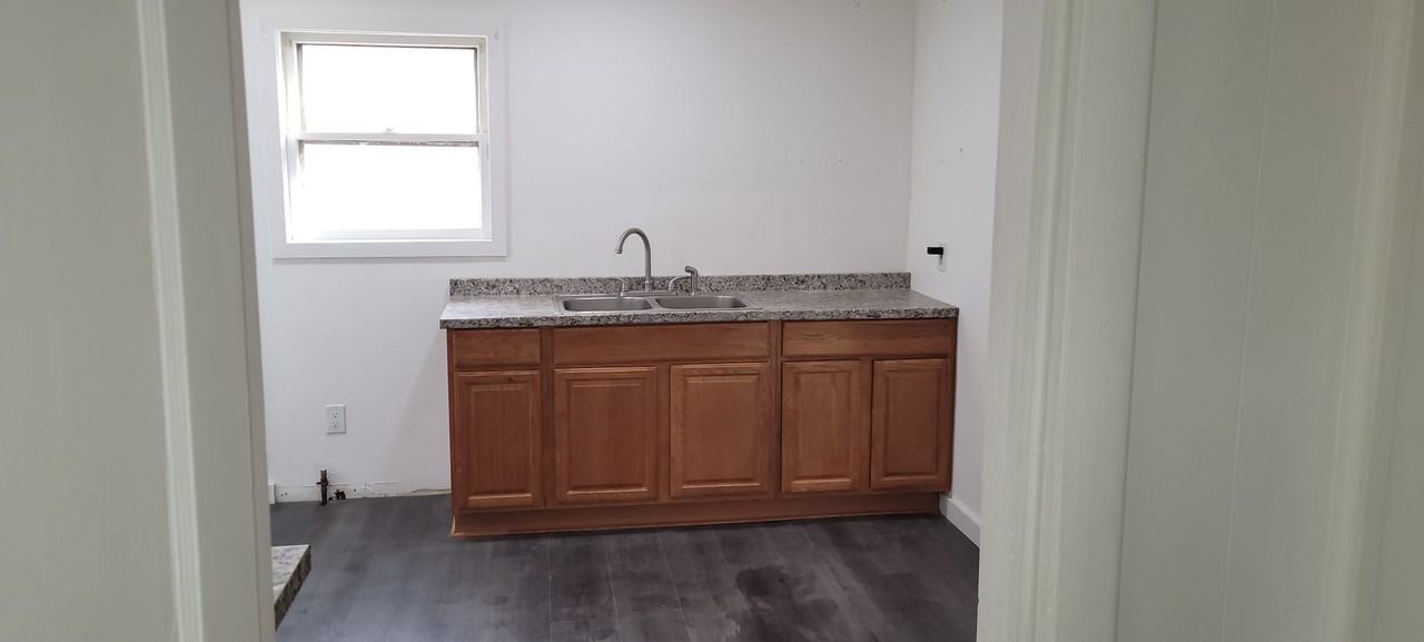 132 Schubert St #2 - Photo 3 of 20