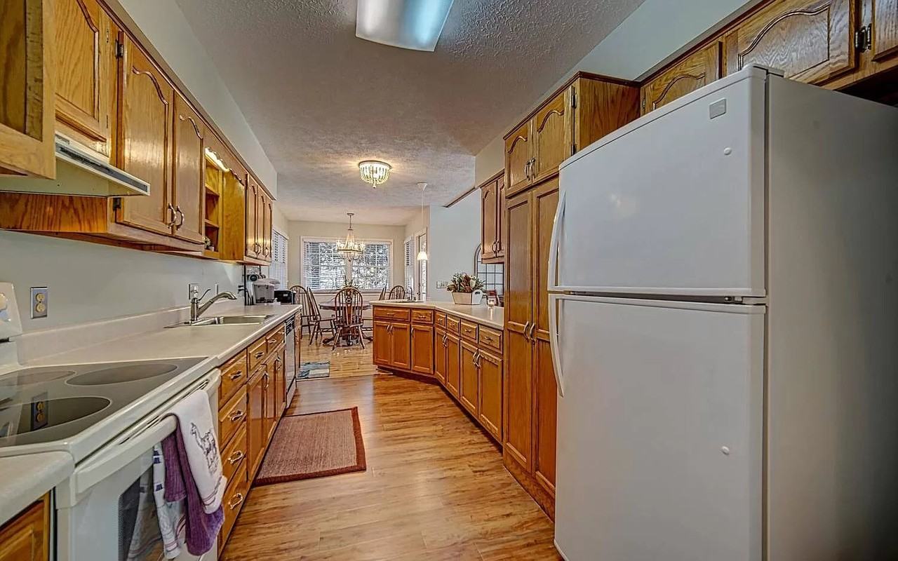 1896 Bell Eagle Drive #NA - Photo 4 of 7