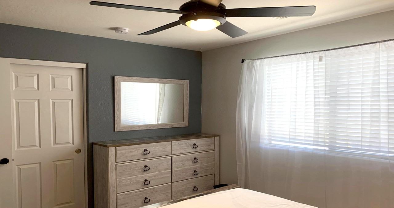 15046 W Sells Dr #201 - Photo 2 of 3